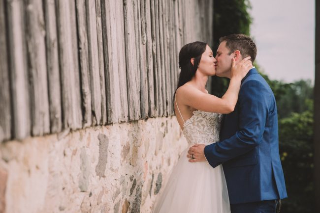 Toronto Candid Wedding Photographer