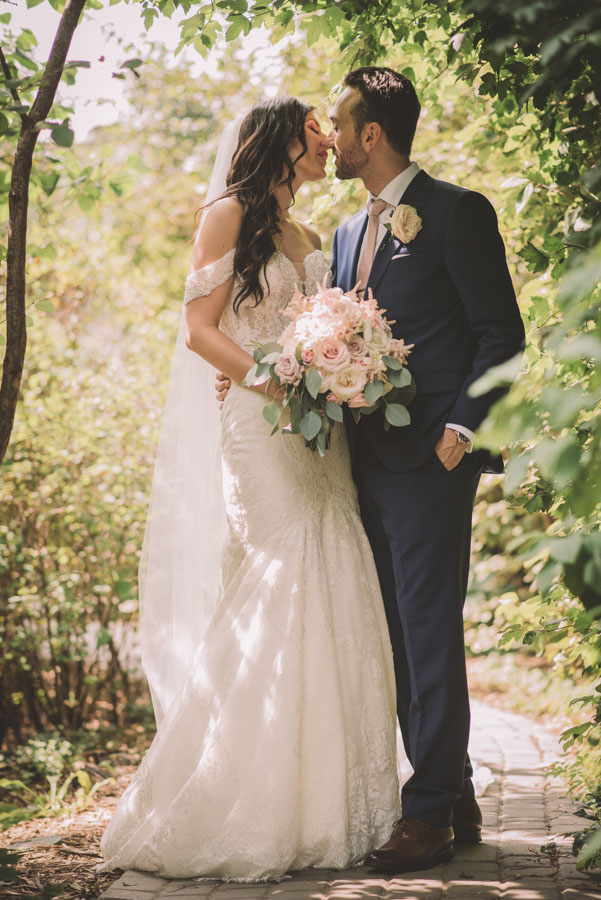 Best Toronto wedding photographer