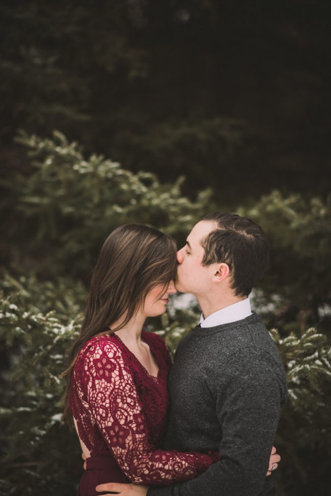 Romantic winter engagement photos
