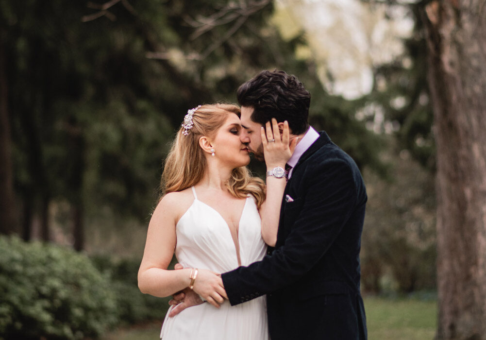 Kitchener Mini-Wedding Photography Victoria Park