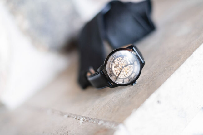 grooms preparation photos