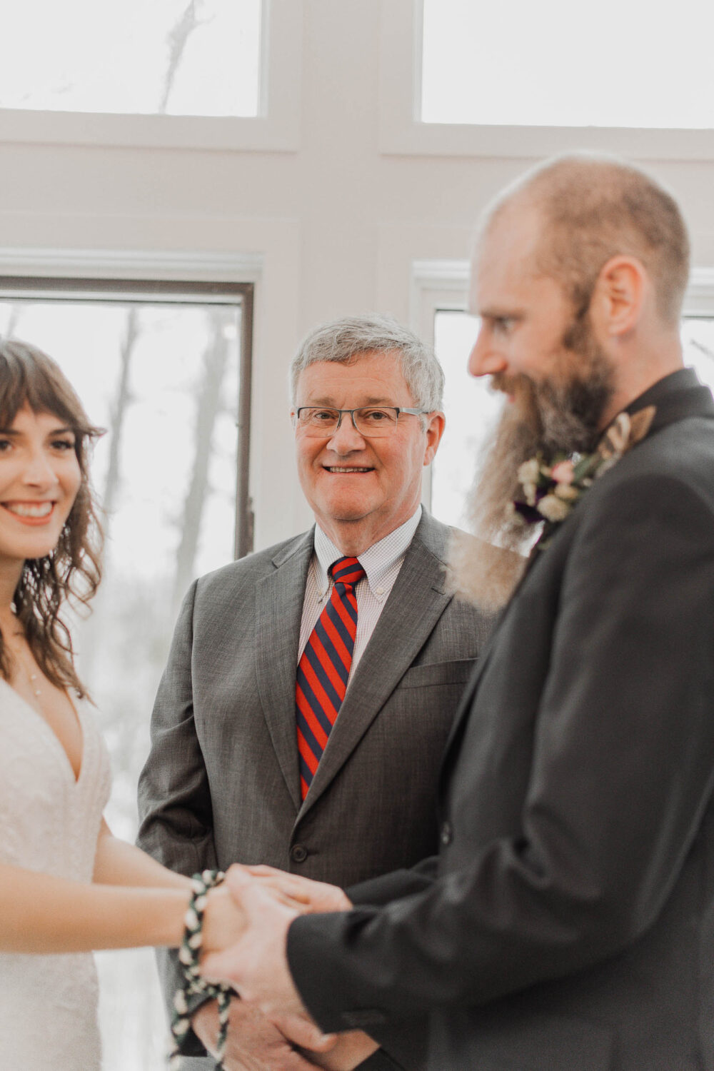 tying the knot ceremony