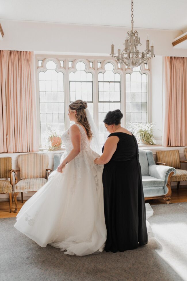 groom getting ready at melrose united church