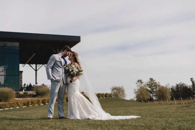 dark horse estate winery wedding