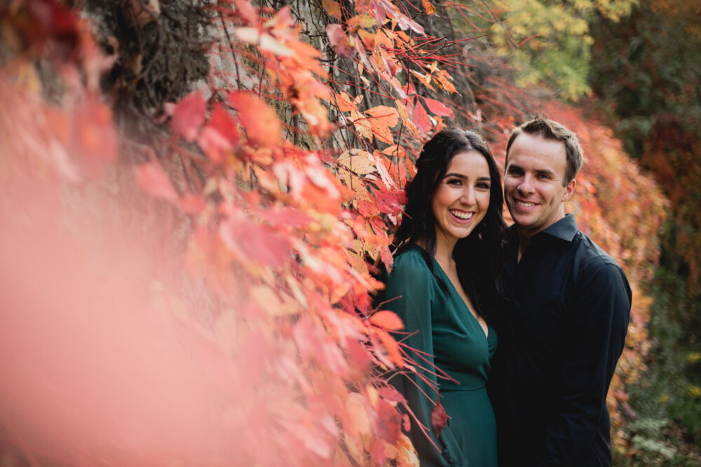 Town of Elora autumn engagement photos