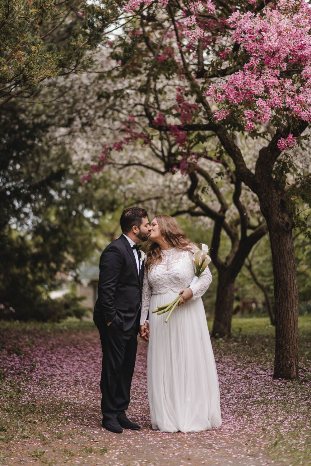 Rockway gardens spring wedding photography kitchener