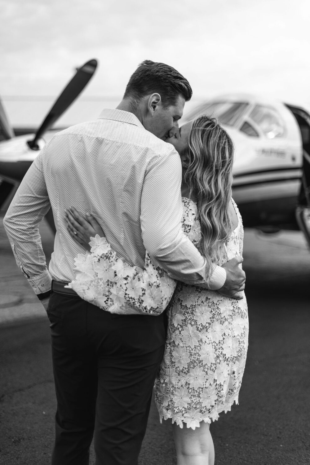 Romantic airport engagement photos