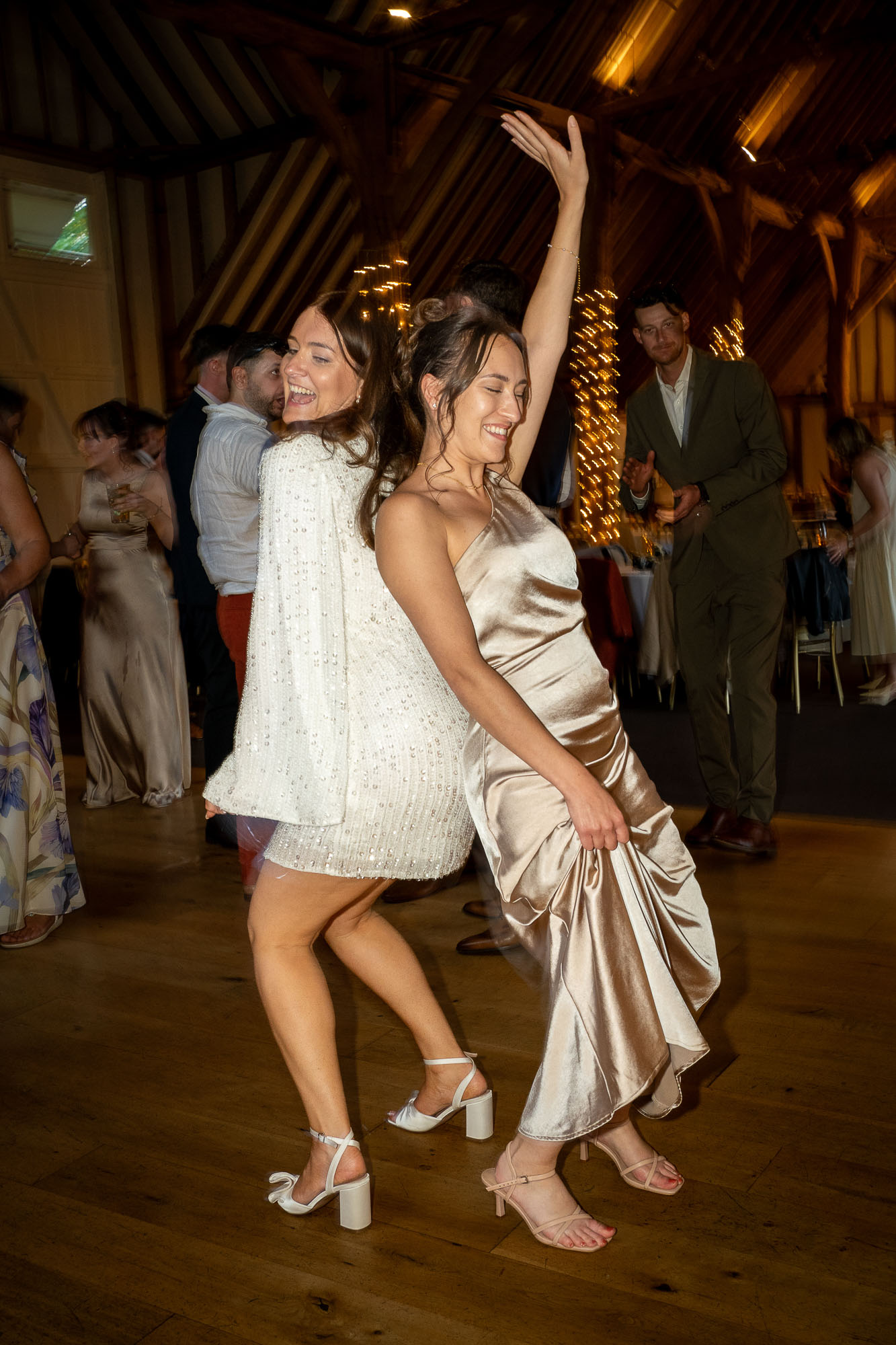 candid wedding photography