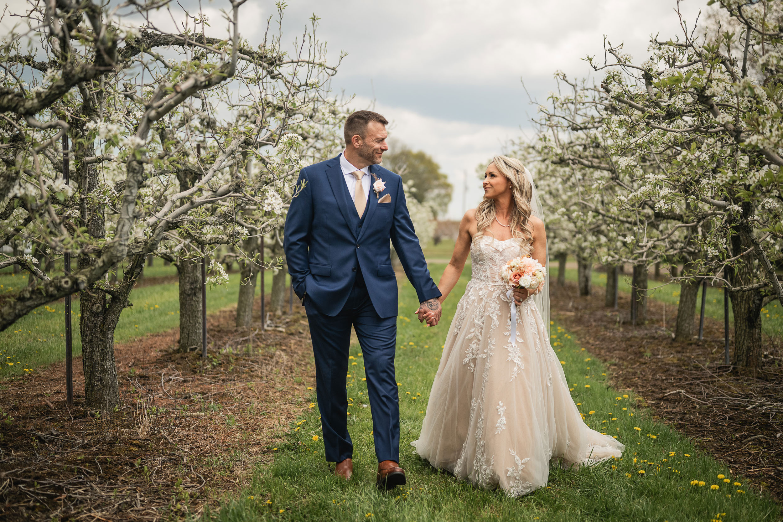 ontario wine country wedding photographer